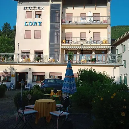 فندق Hotel Lory فيديسياتيكو