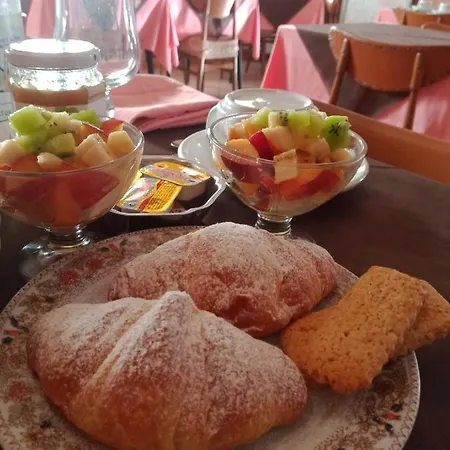Hotel Lory فيديسياتيكو